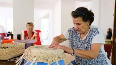 Ayvalık Belediyesi Mahalleevleri’nde yeni dönem kursları başlıyor. Farklı mahallelerde faaliyet