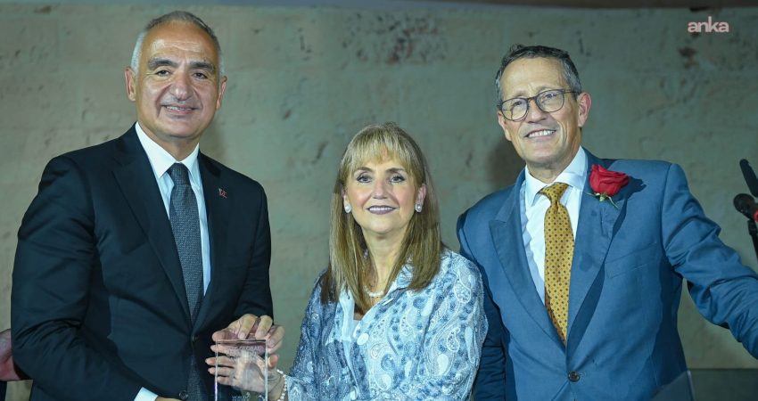 Bakan Ersoy: Türkiye turizmine WTTC’den “Global Champion” ödülü verildi Kültür ve Turizm Bakanı Mehmet Nuri Ersoy, Malta’da düzenlenen Dünya