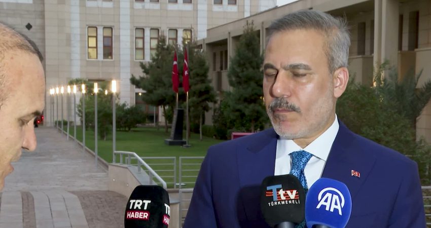 Dışişleri Bakanı Hakan Fidan, Irak Başbakanı Ali Zeydi ile görüşmesine