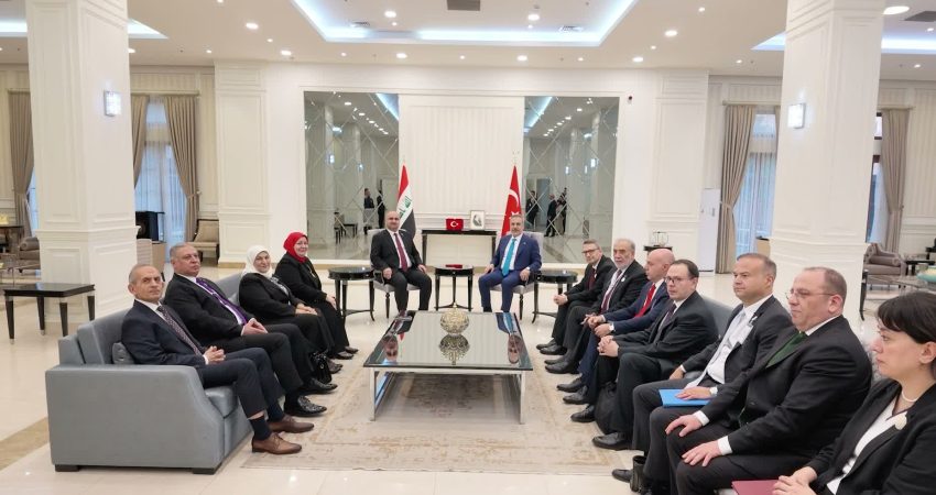 Bakan Fidan, Bağdat’ta Irak Devlet Bakanı Ağaoğlu ile bir araya geldi Dışişleri Bakanı Hakan Fidan, Bağdat'ta Irak Devlet Bakanı ve Irak