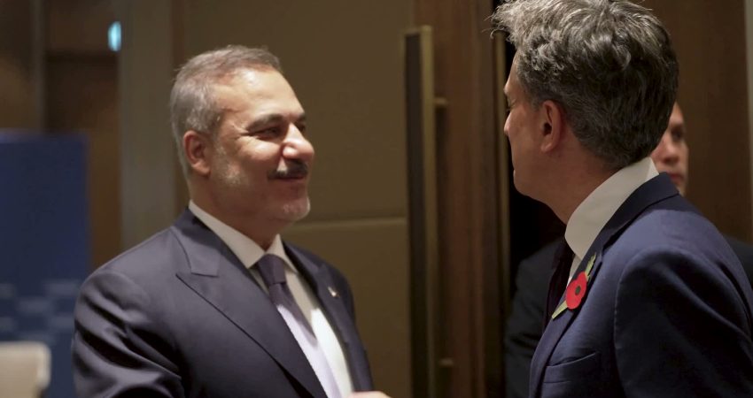 Dışişleri Bakanı Hakan Fidan, İstanbul'da Birleşik Krallık Dışişleri Bakanı Ed
