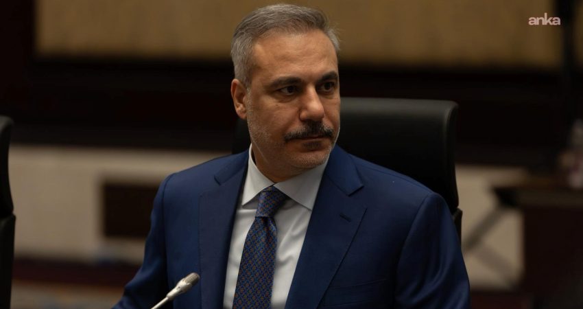 Bakan Fidan, Katarlı mevkidaşıyla görüştü Dışişleri Bakanı Hakan Fidan, Katar Başbakanı ve Dışişleri Bakanı Şeyh