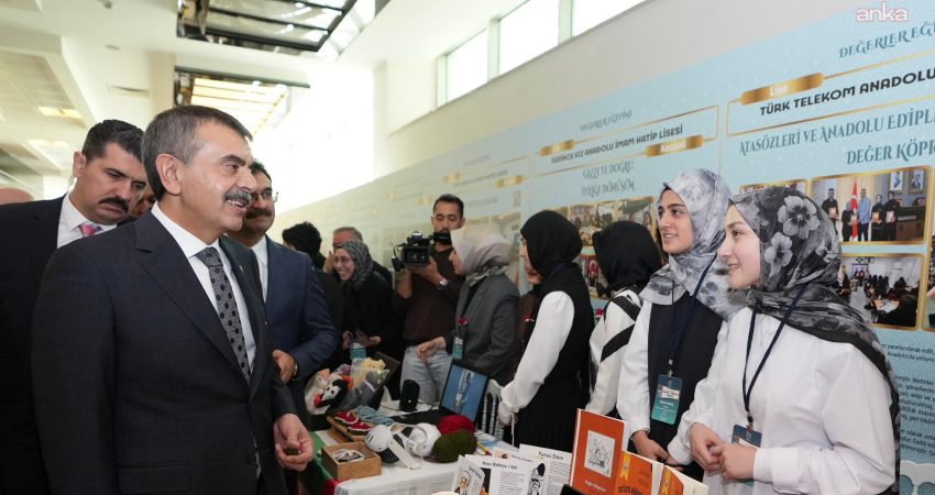 Milli Eğitim Bakanı Yusuf Tekin, "İmam Hatip Okulları Başarılı Örnekler