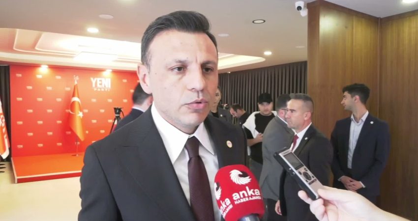 Bakırköy Belediyesi’ne operasyon… Özgür Çelik: Bir karanlık anlayışın yeni bir uygulaması YENİ Parti İstanbul İl Başkanı Özgür Çelik, Bakırköy Belediyesi'ne yapılan