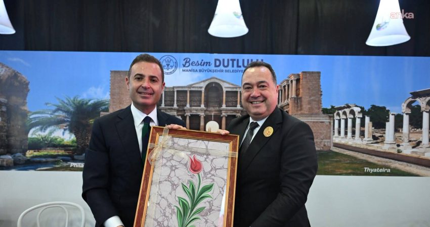 Balıkesir Büyükşehir Belediye Başkanı Akın: “Balıkesir’imizin marka değeri her geçen yıl artıyor” Balıkesir Büyükşehir Belediye Başkanı Ahmet Akın, Uluslararası Antalya Turizm Fuarı'nda