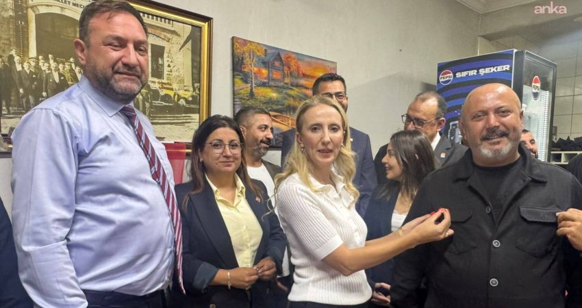 CHP Bayraklı’da yeni üyeler için bir katılım töreni düzenlendi. CHP