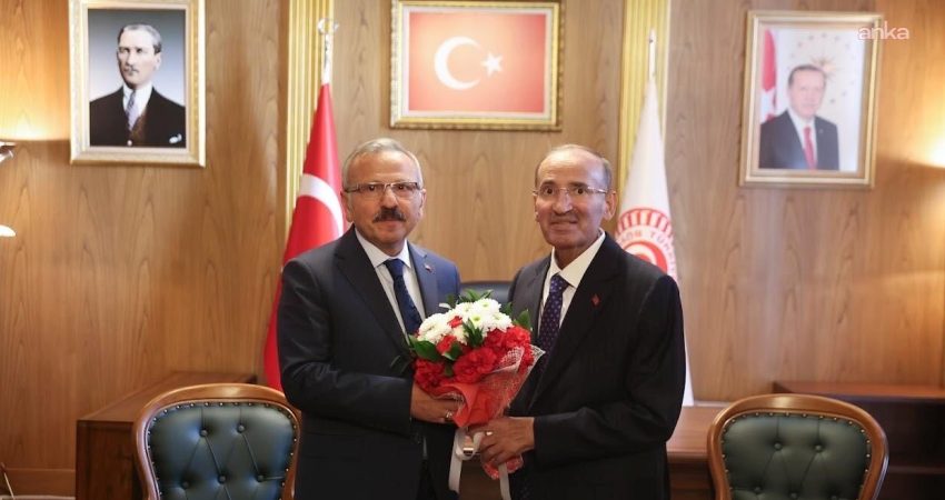 AK Parti Şanlıurfa Milletvekili Bekir Bozdağ, sağlık sorunları nedeniyle istifa