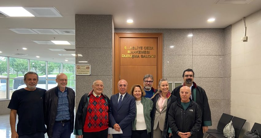 Beraat eden gazeteci Ali Çağatay: Peki, ben 3 ay neden Silivri’de yattım? İBB Kültür A.Ş. Genel Müdür Yardımcısı Erhan Karaal'ın evinin önünden