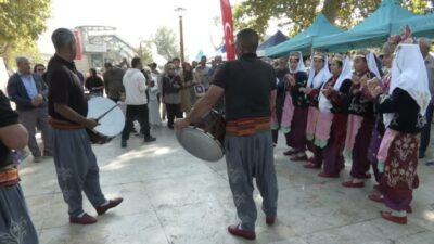 Kahramanmaraş'ın Dulkadiroğlu ilçesinde düzenlenen Bertiz Şıra Günleri, bölgenin geleneksel lezzetlerini