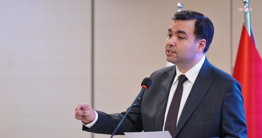 Beşiktaş Belediye Başkan Vekili Şişman: “Beşiktaş halkının bir toplu iğnesini bile kimseye teslim etmeyiz” Beşiktaş Belediye Başkan Vekili Rasim Şişman, belediyenin taşınmazlarının korunması konusunda
