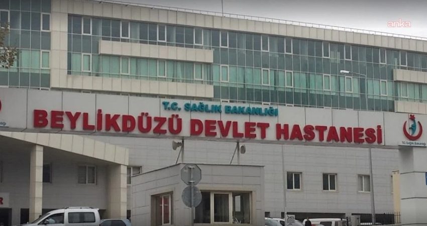 Beylikdüzü Devlet Hastanesi’nde zehirlenme iddaları nedeniyle boykot kararı Beylikdüzü Devlet Hastanesi’nde 30’dan fazla çalışanın yemek sonrası rahatsızlandığını belirten