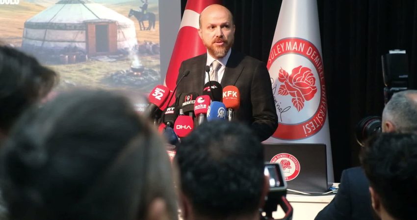 Dünya Etnospor Birliği Başkanı Bilal Erdoğan, Süleyman Demirel Üniversitesi’nin akademik