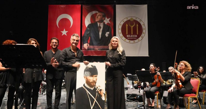 Bilecik Belediyesi’nin Cumhuriyet Bayramı etkinlikleri kapsamında düzenlediği İstanbul Büyükşehir Belediyesi