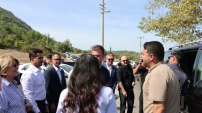 Bodrum Belediye Başkanı Tamer Mandalinci, saha programları kapsamında Karaova’da vatandaşlarla