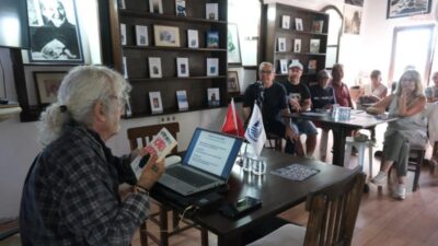 Bodrum Belediyesi tarafından Cevat Şakir Anı Evi’nde düzenlenen "Felsefe Buluşmaları"nın