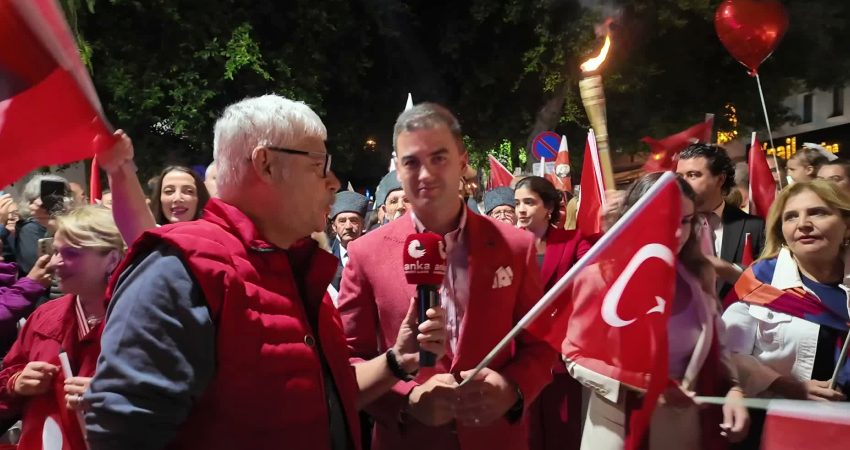 Bodrum’da 29 Ekim Cumhuriyet Bayramı kutlamaları kapsamında düzenlenen fener alayı,