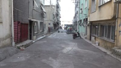Bornova Belediye Başkanı Ömer Eşki, yol yenileme çalışmaları kapsamında Serintepe