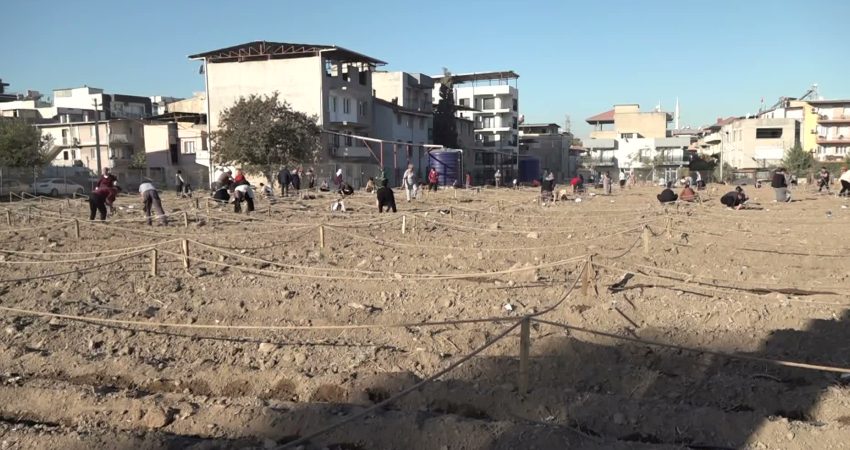 Bornova Belediyesi, yağmur suyu hasadı ve hibrit enerji sistemleriyle Türkiye'nin