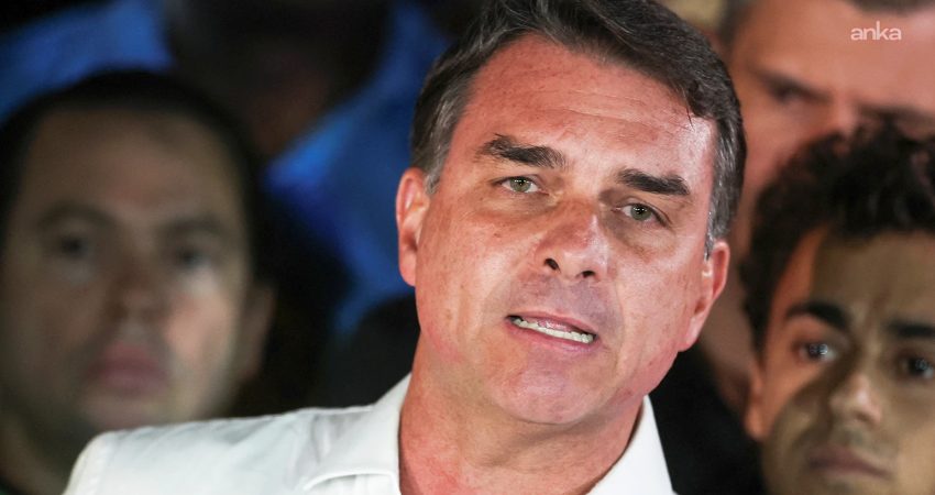Brezilya’da pazar günü yapılan cumhurbaşkanlığı seçimini kaybeden Senatör Flavio Bolsonaro’nun,