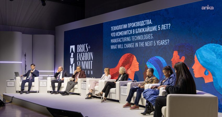Moskova’da düzenlenen BRICS+ Moda Zirvesi, 60’tan fazla ülkeden sektör temsillerini