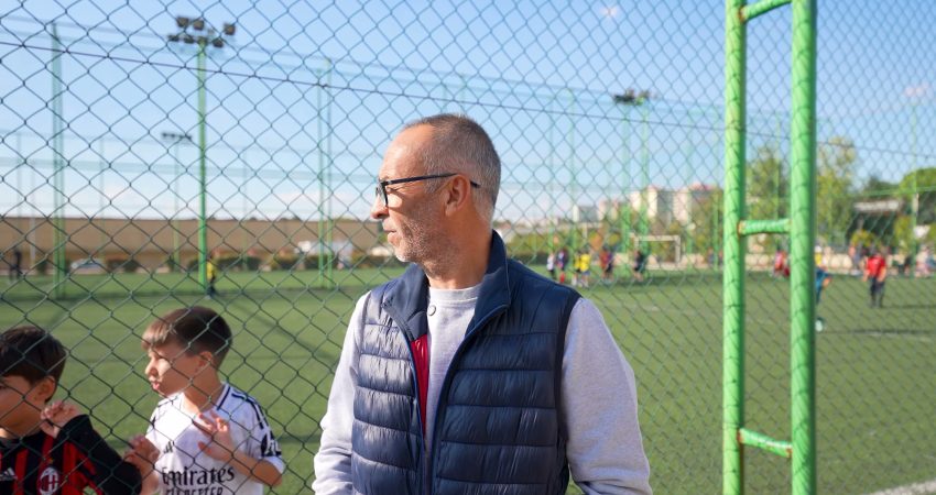 Buca Belediyesi’nden çocuklara ücretsiz futbol eğitimi: Minik yetenekler sahaya çıkıyor Buca Belediyesi’nin "çocukları sporla buluşturmak" amacıyla düzenlediği ücretsiz futbol okulları