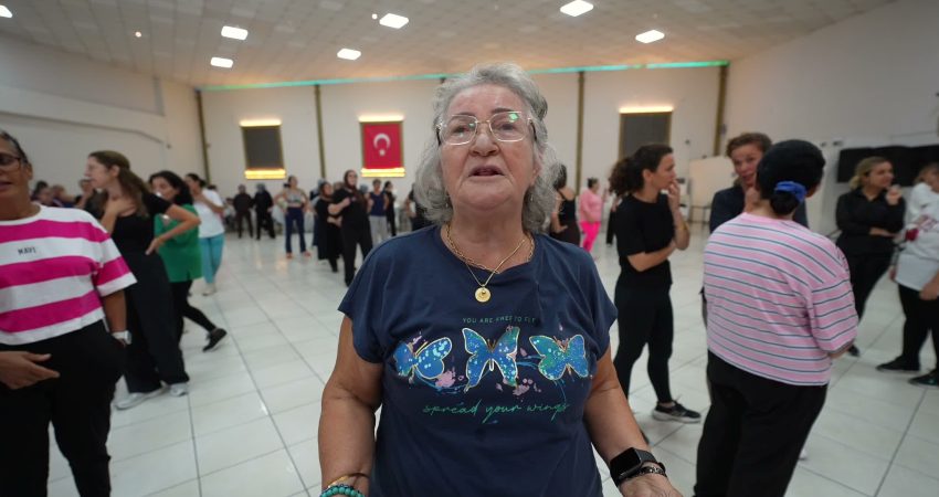 Buca Belediyesi’nin ücretsiz düzenlediği pilates ve zumba kursları yoğun ilgi