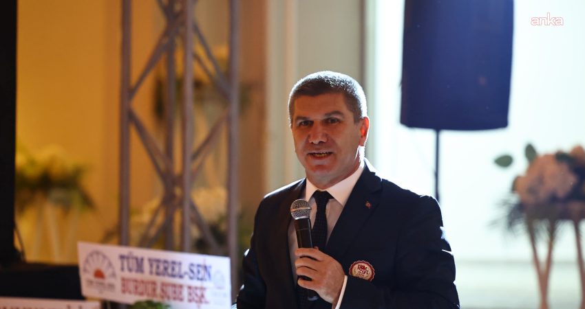 Burdur Belediye Başkanı Ali Orkun Ercengiz, Cumhuriyet'in 103'üncü yılı dolayısıyla