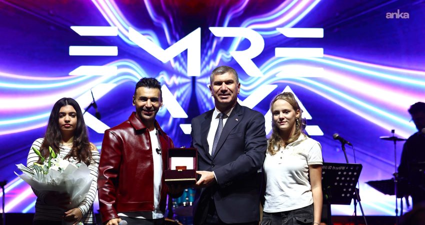 Burdur’da Cumhuriyet Bayramı, kortej yürüyüşü ve Emre Kaya konseriyle kutlandı. Belediye
