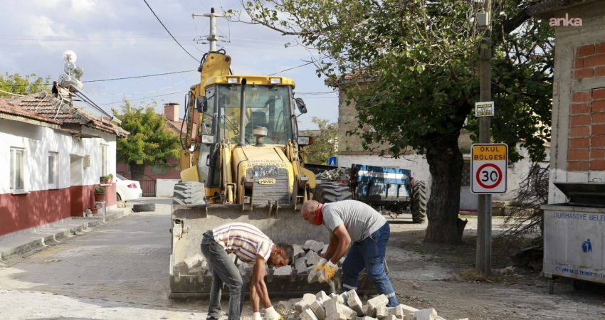 Burhaniye Belediyesi, farklı mahallelerde yol yapım, parke taş tamiratı, aydınlatma