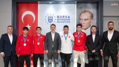 Bursa Büyükşehir Belediyesporlu güreşçiler, Hırvatistan’da düzenlenen Balkan Güreş Şampiyonası’nda bir