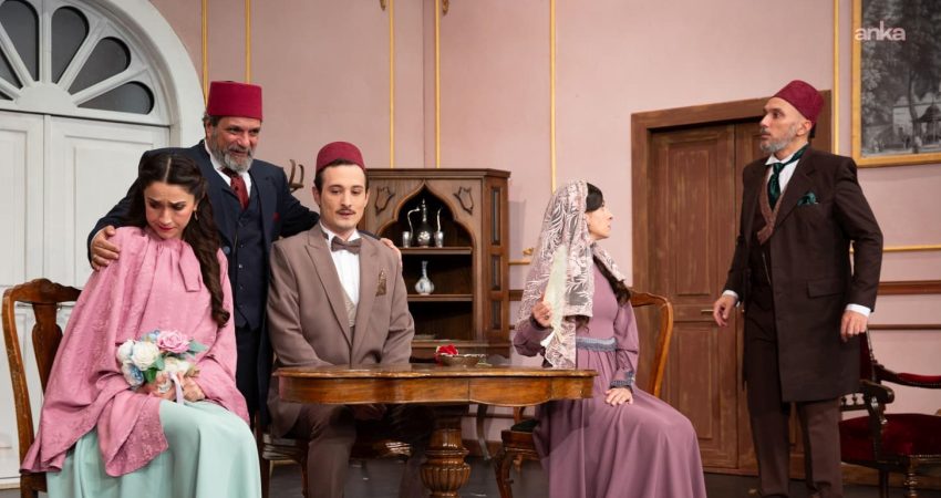 Bursa Büyükşehir Belediyesi Şehir Tiyatrosu, 20'nci kuruluş yılını kutladığı 2026-2027 sanat