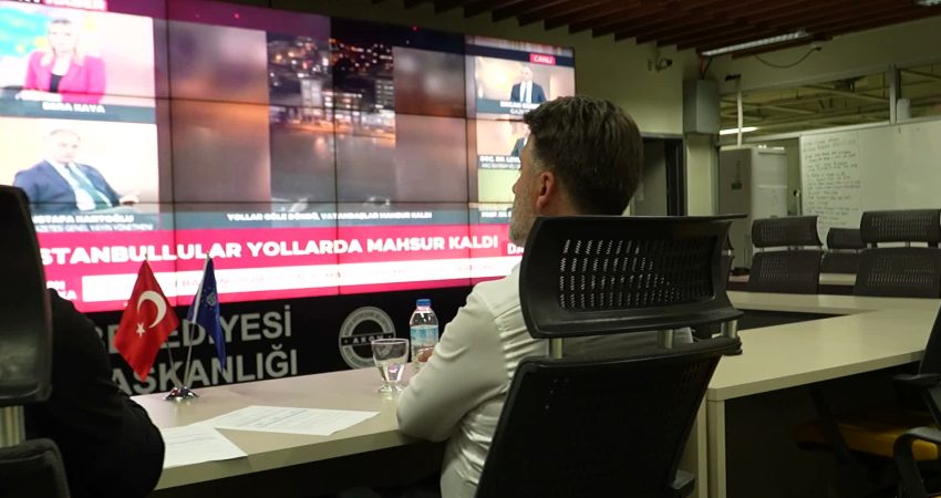 Bursa’da kuvvetli yağış ve fırtınaya karşı bin 126 personel hazır bekledi Bursa Büyükşehir Belediyesi, kuvvetli yağış ve fırtına uyarısının ardından olası