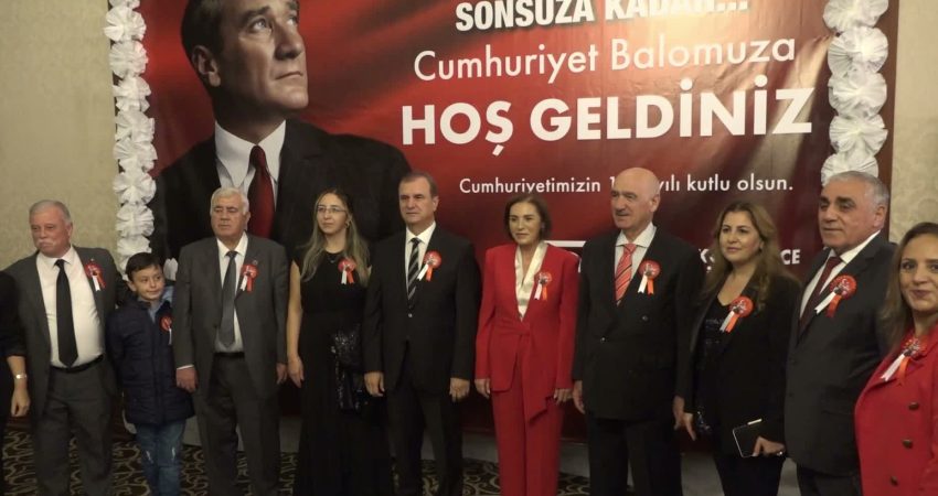 Büyükçekmece’de Cumhuriyetin 103. yılı coşkuyla kutlandı Cumhuriyetin 103. yılı, Büyükçekmece’de iki gün boyunca düzenlenen etkinliklerle büyük bir