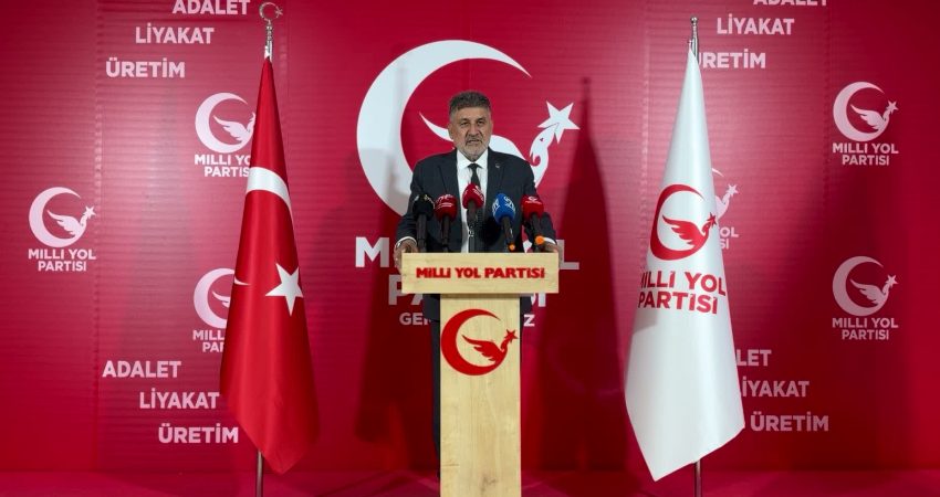 Çayır’dan Dervişoğlu ve Bahçeli’nin Anıtkabir’deki görüntüsüne ilişkin açıklama: “Ben insani olarak yorumladım” Milli Yol Partisi Genel Başkanı Remzi Çayır, İYİ Parti Genel Başkanı
