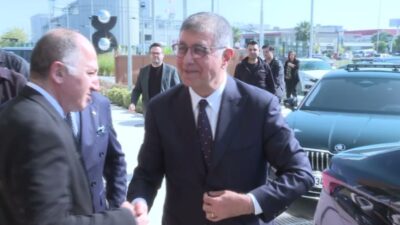 İzmir Büyükşehir Belediye Başkanı Cemil Tugay, AK Parti Genel Sekreteri