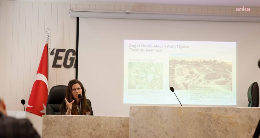 Çeşme Belediye Başkanı Lâl Denizli, Ekim Ayı Olağan Meclis Toplantısı’nda