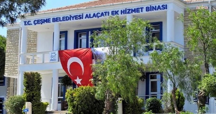 Çeşme Belediyesi’ne yönelik operasyonda gözaltı sayısı 11’e yükseldi Çeşme Belediyesi'ne yönelik yürütülen soruşturma kapsamında gözaltı sayısı 11’e yükseldi.