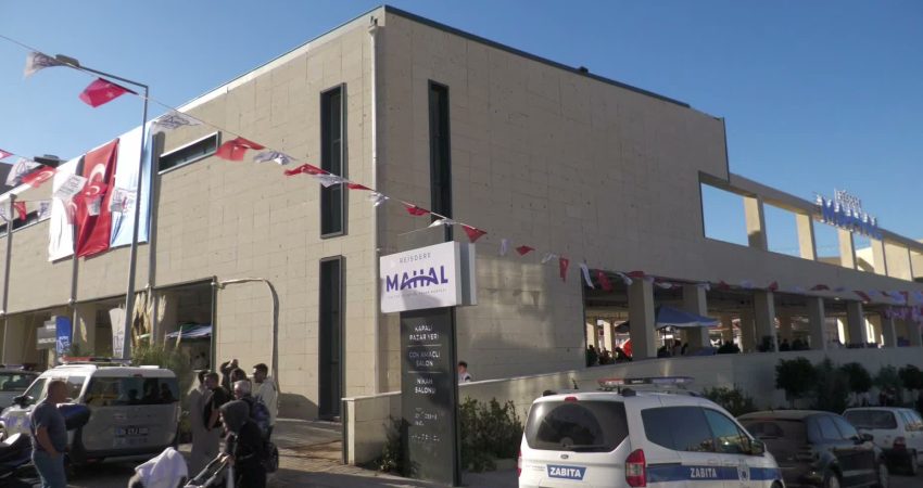 Çeşme Belediyesi tarafından Reisdere Mahallesi'nde yapımı tamamlanan Mahal Reisdere Kültür