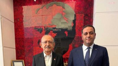 CHP Genel Başkanı Kemal Kılıçdaroğlu, partisinin genel merkezinde, İzmir Narlıdere