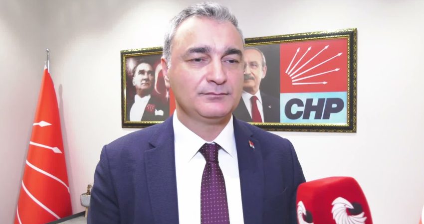 CHP Parti Sözcüsü Müslim Sarı, "CHP'nin içine düştüğü bu cendereden