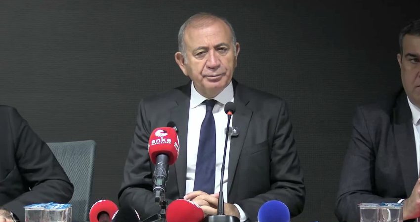 CHP İstanbul İl Başkanı Gürsel Tekin, YENİ Parti Genel Başkanı Özgür