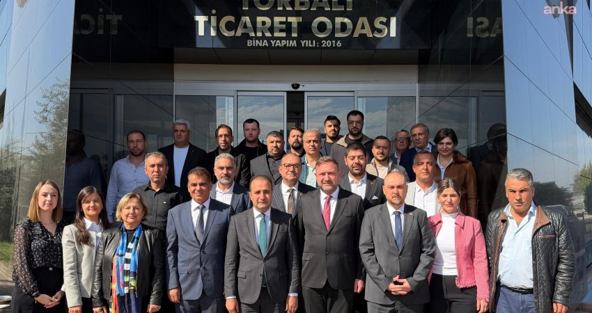 CHP İzmir İl Başkanı Gümrükçü: “Halkın sesi ve dert ortağı olmaya devam edeceğiz” CHP İzmir İl Başkanı Utku Gümrükçü, İzmir’in 30 ilçesini kapsayan