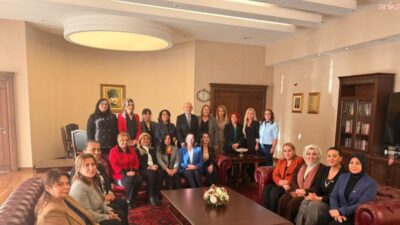 CHP Kadın Kolları Genel Başkanı Ayten Gülsever, Kadın Kolları Merkez