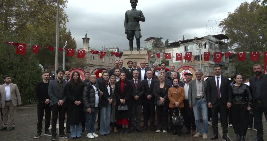 CHP Kahramanmaraş İl Başkanlığı’ndan Cumhuriyet Bayramı kutlaması CHP Kahramanmaraş İl Başkanlığı tarafından 29 Ekim Cumhuriyet Bayramı dolayısıyla