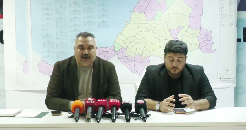 CHP Konak İlçe Başkanı Emrah Kazımoğlu, ilçede mahalle sayısını 113'ten