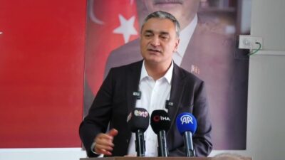CHP Sözcüsü Müslim Sarı, "Ben giden arkadaşlarımızı ikiye ayırıyorum, bir,