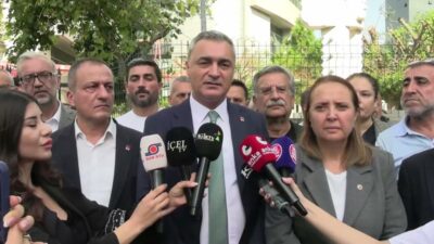 CHP Sözcüsü Müslim Sarı, Mersin Büyükşehir Belediye Başkanı Vahap Seçer