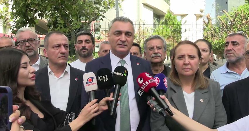 CHP Sözcüsü Müslim Sarı, Mersin Büyükşehir Belediye Başkanı Vahap Seçer