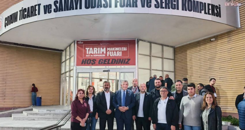 CHP’li Adnan Demirci ve Necdet Saraç, Çorum’da CHP il yönetimiyle bir araya geldi CHP Genel Başkan Yardımcıları Adnan Demirci ve Necdet Saraç, Çorum’da CHP