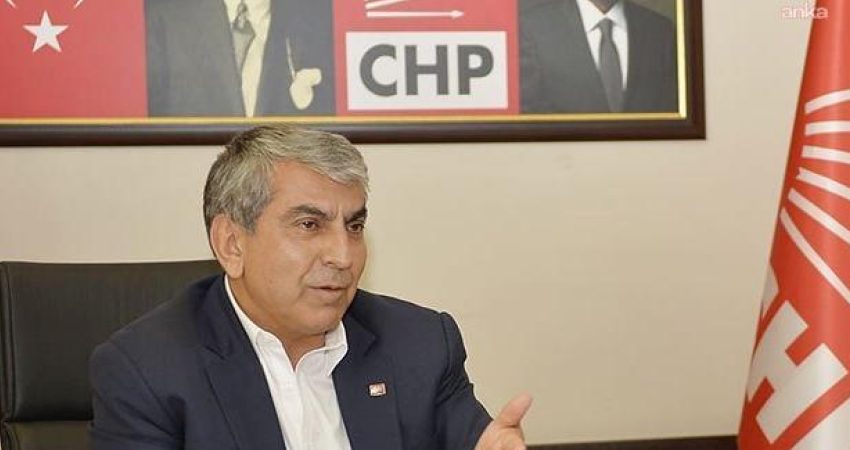 CHP’li Canpolat’tan belediye operasyonlarına tepki: “Fon soygununda suçüstü yakalanan iktidarın gündemi değiştirme hamlesidir” CHP Genel Başkan Yardımcısı Cemal Canpolat, "Türkiye Belediyeler Birliği Başkanı